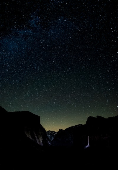 星系对夜空
